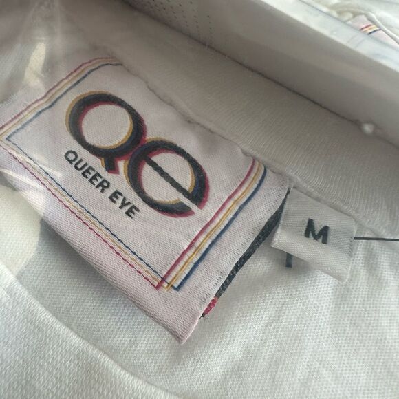 NWT Queer Eye Unisex White Short Sleeve Graphic Tee Shirt “Yes Henny” - Size M - Picture 4 of 6